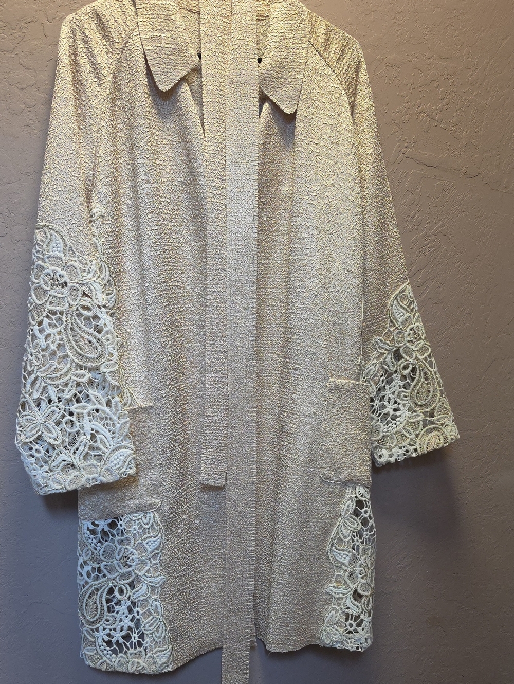 Chico's Cream Bouclé Robe with Lace-Trim Sleeves Sz 2 EUC, #2626